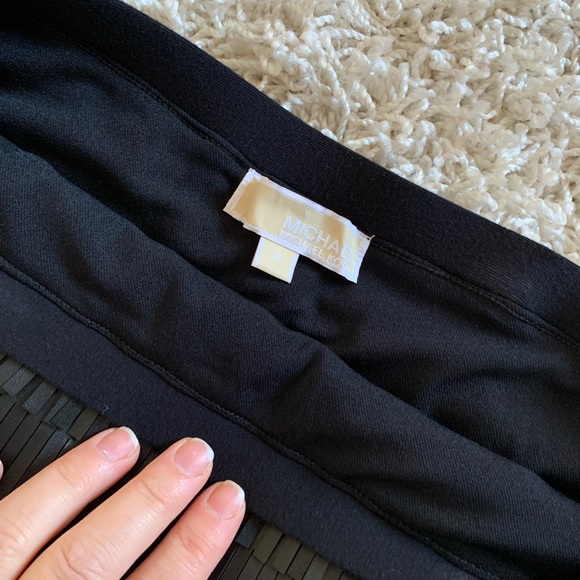 Mini skirt - Picture 2 of 3